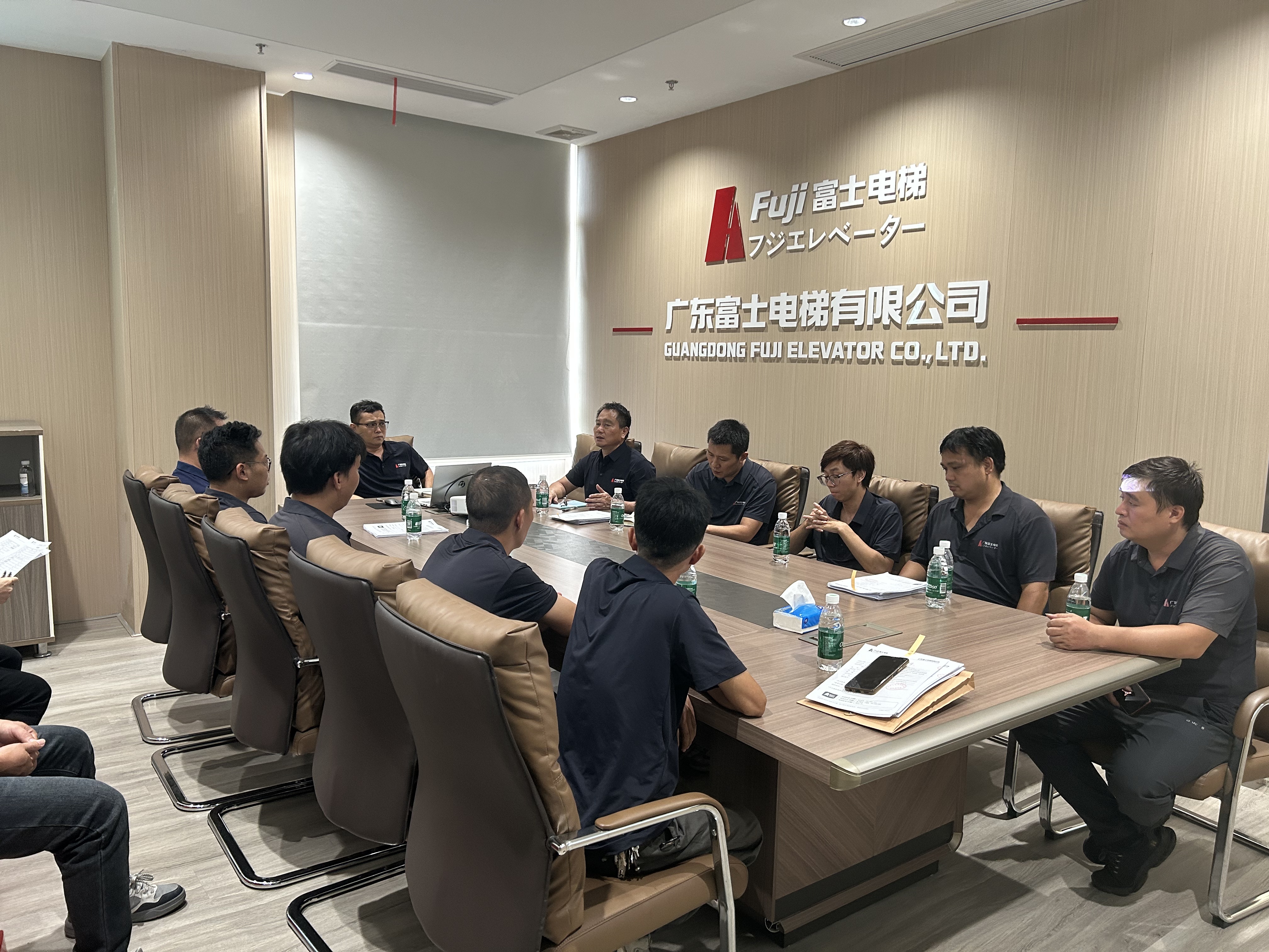 广东星空(中国)官方体育网站维保：守护千万人上下安全！